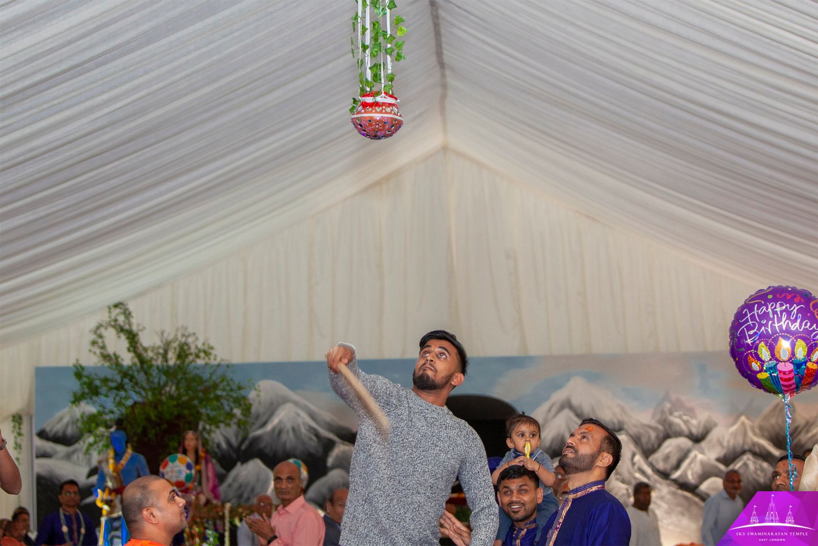©1987-2017 SKS Swaminarayan Temple East London